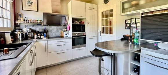 5 bedrooms House in Seine-Maritime, France No. 310146 8