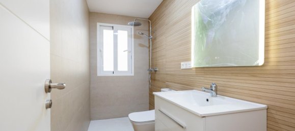 3 bedrooms Apartment in Granada, Spain No. 137024 8