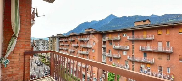 2 bedrooms Apartment in Aosta, Italy No. 319710 2