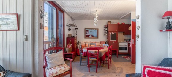 2 bedrooms Apartment in Les Belleville, France No. 1230 3