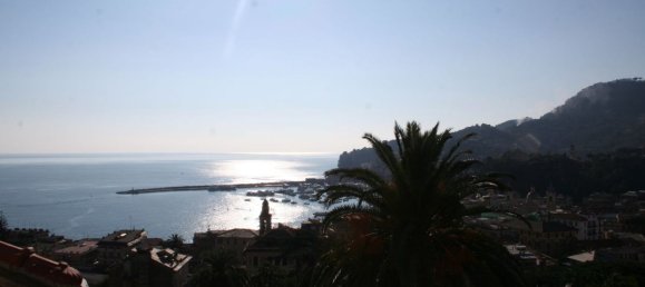 6-salle Penthouse à Santa Margherita Ligure, Italy No. 118093 17