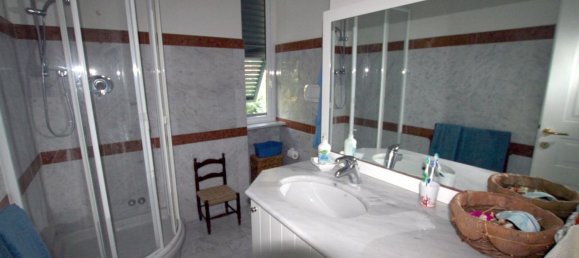 6-salle Penthouse à Santa Margherita Ligure, Italy No. 118093 12