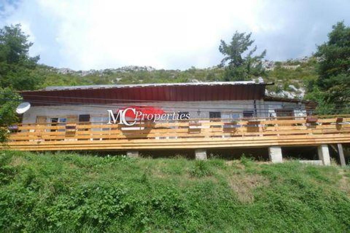 5 bedrooms House in Andon, France No. 11357