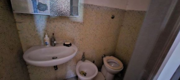 7 rooms Apartment in Rome, Italy No. 222787 17