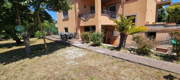 7 rooms Apartment in Rome, Italy No. 222787 20