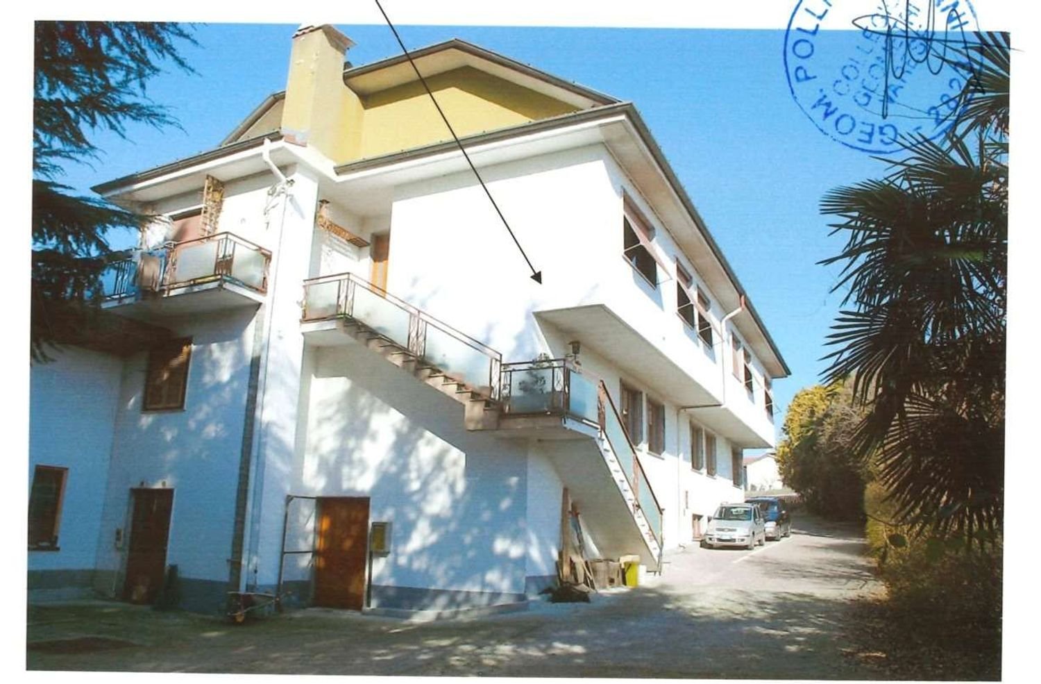 3 rooms Apartment in Carnago, Italy No. 16510