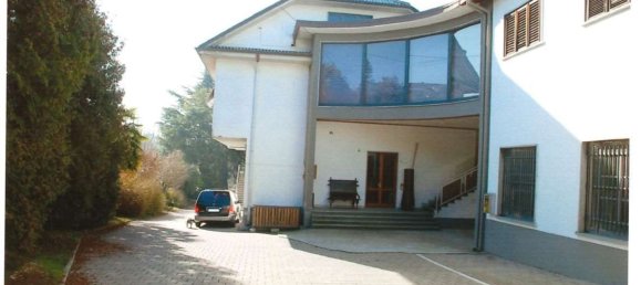 3 rooms Apartment in Carnago, Italy No. 16510 3