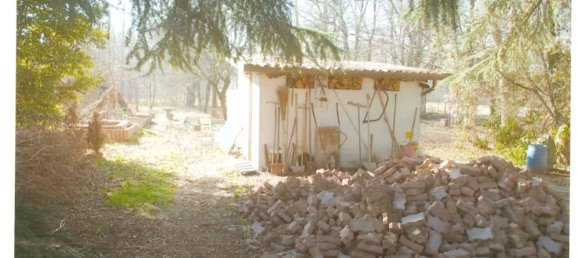 3 rooms Apartment in Carnago, Italy No. 16510 5