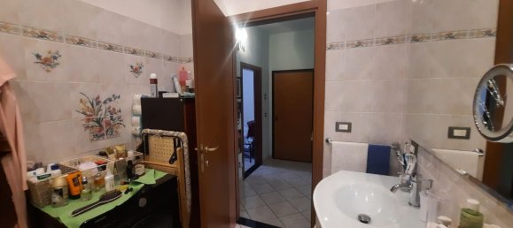 Apartamento de 3 dormitorios en Prato, Italy No. 335807 17