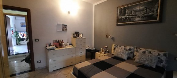 Apartamento de 3 dormitorios en Prato, Italy No. 335807 8