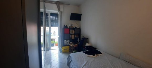 Apartamento de 3 dormitorios en Prato, Italy No. 335807 14