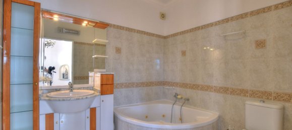 4 bedrooms House in Lagoa, Portugal No. 103174 3