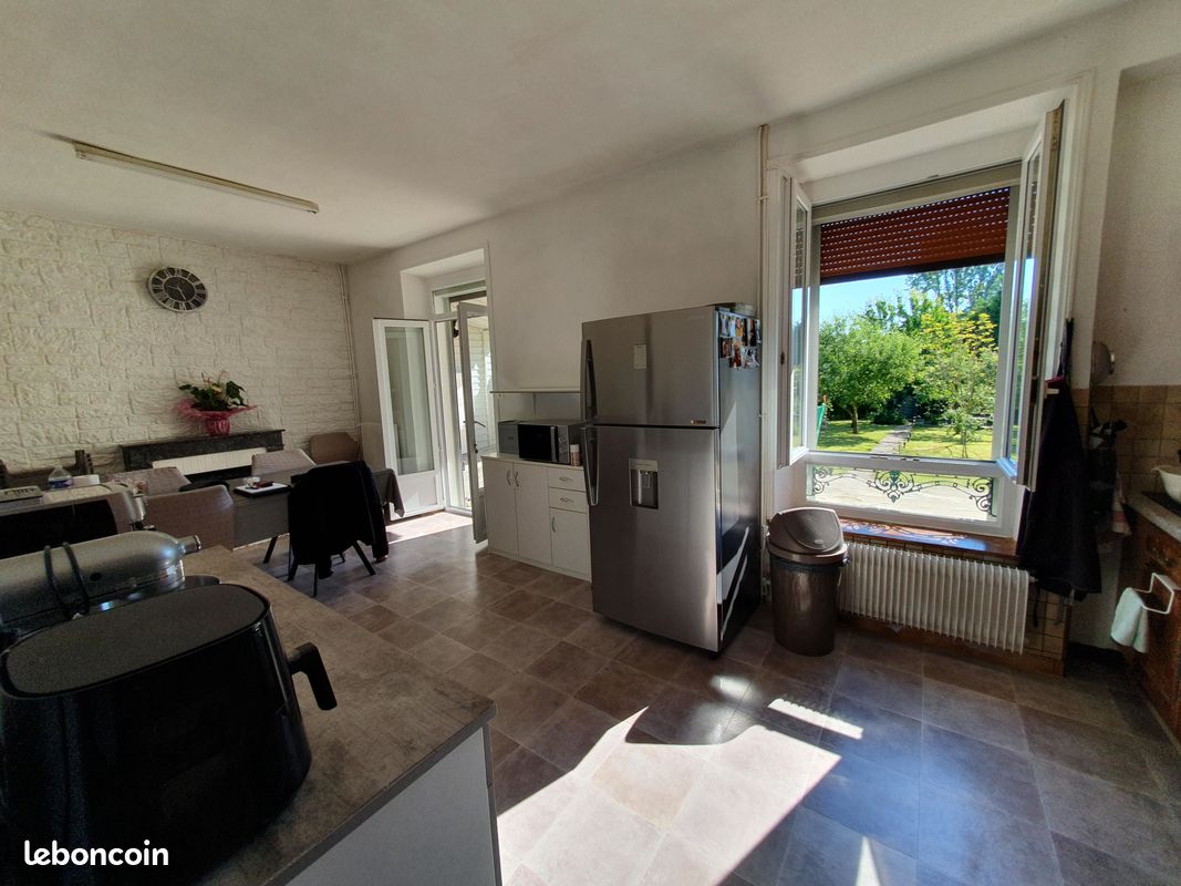 5 chambres Maison à Charleville-Mézières, France No. 236525