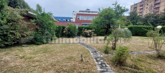 6 bedrooms Villa in Cologno Monzese, Italy No. 314082 10