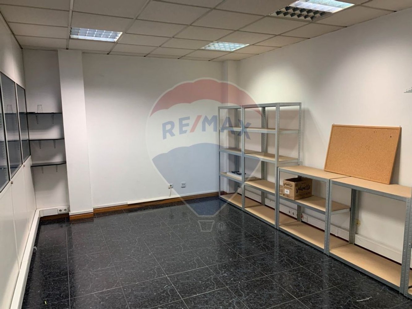  عقار تجاري في Guimaraes, Portugal 60متر مربع رقم 24743