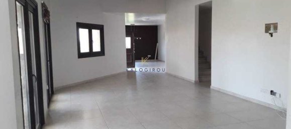 4 bedrooms Commercial property in Maroni, Cyprus No. 20370 3