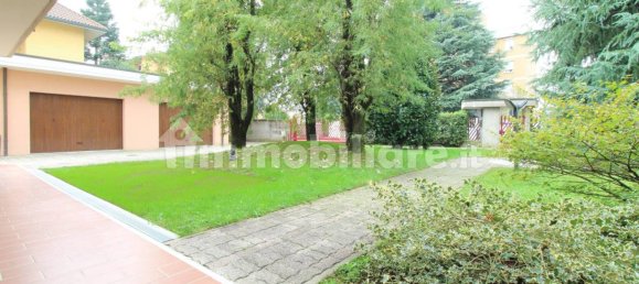 2 غرف نوم شقة في Bovisio Masciago, Italy رقم 134363 41