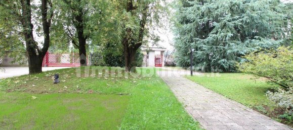 2 غرف نوم شقة في Bovisio Masciago, Italy رقم 134363 40