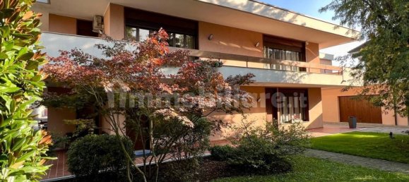 2 غرف نوم شقة في Bovisio Masciago, Italy رقم 134363 43