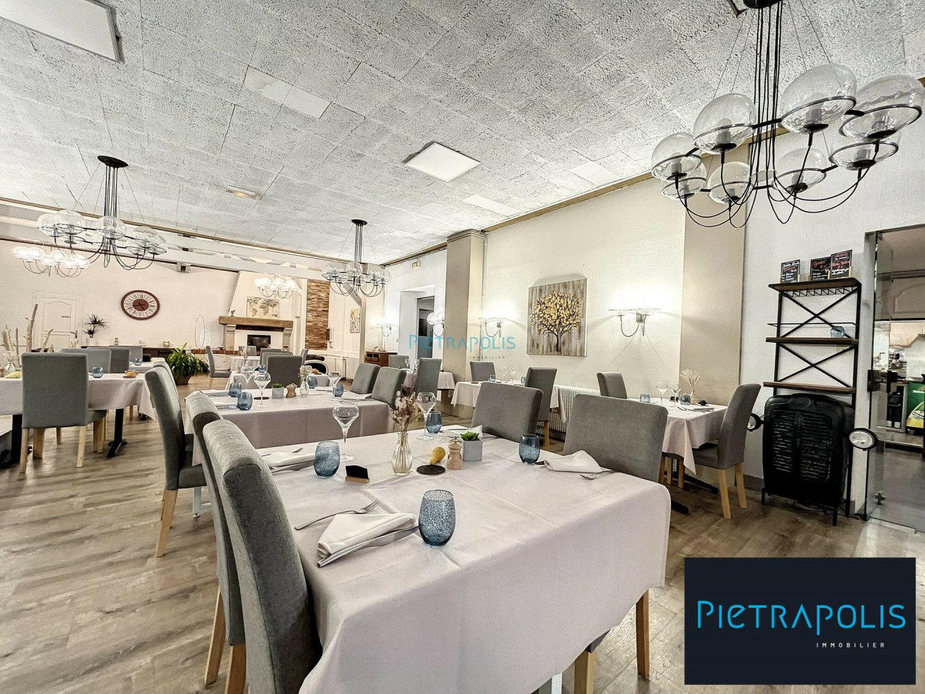 1500m² Commercial property in Bourbonne-les-Bains, France No. 83114