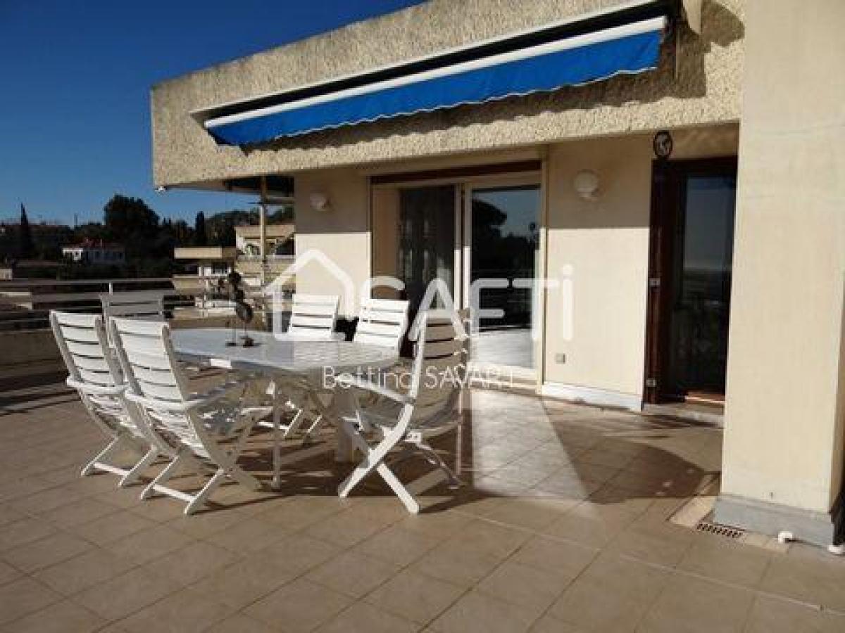 Apartamento de 3 dormitorios en Vence, France No. 13381