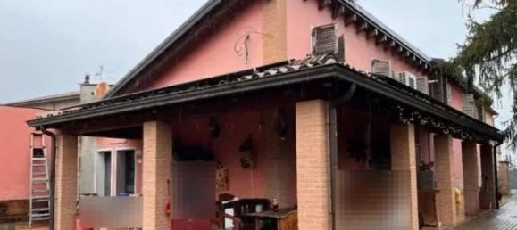 2 bedrooms House in Felino, Italy No. 371285 4