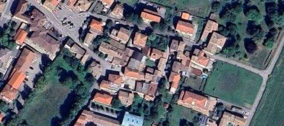 2 bedrooms House in Felino, Italy No. 371285 5