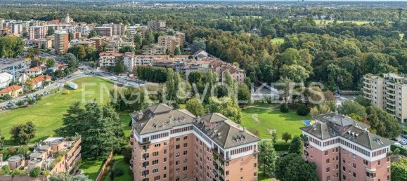 3 bedrooms Penthouse in Vedano al Lambro, Italy No. 222672 7