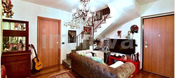 1 غرف نوم منزل ذو طابقين في Seveso, Italy رقم 132434 4