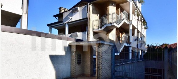 1 غرف نوم منزل ذو طابقين في Seveso, Italy رقم 132434 18