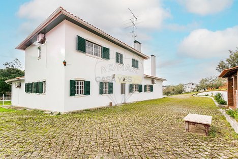 4 bedrooms House in Juncal, Portugal No. 21505