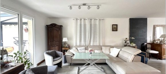 Casa de 4 dormitorios en Courville-sur-Eure, France No. 64353 2