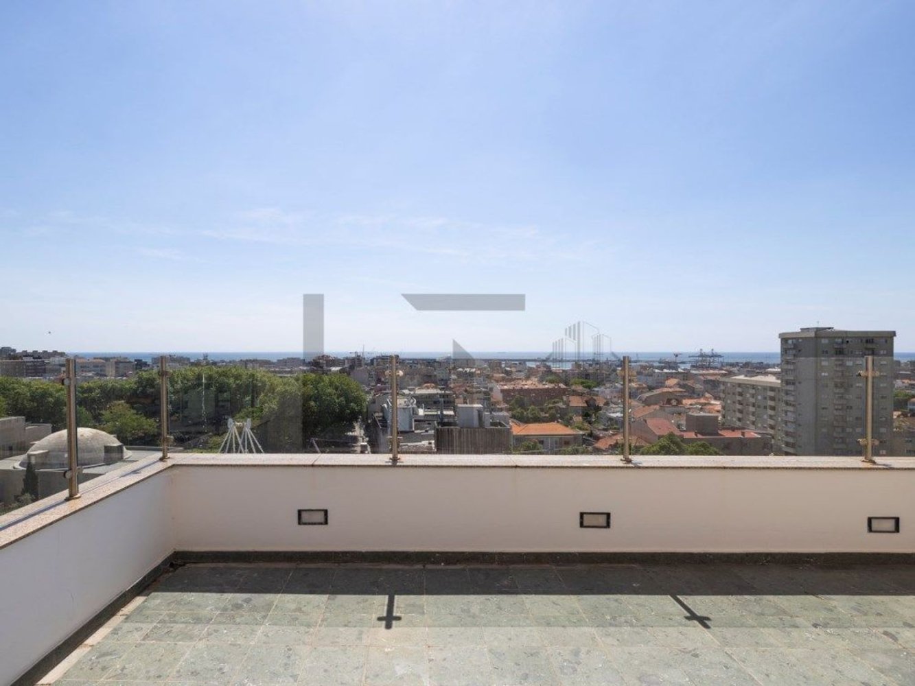 4 bedrooms Apartment in Matosinhos, Portugal No. 325105