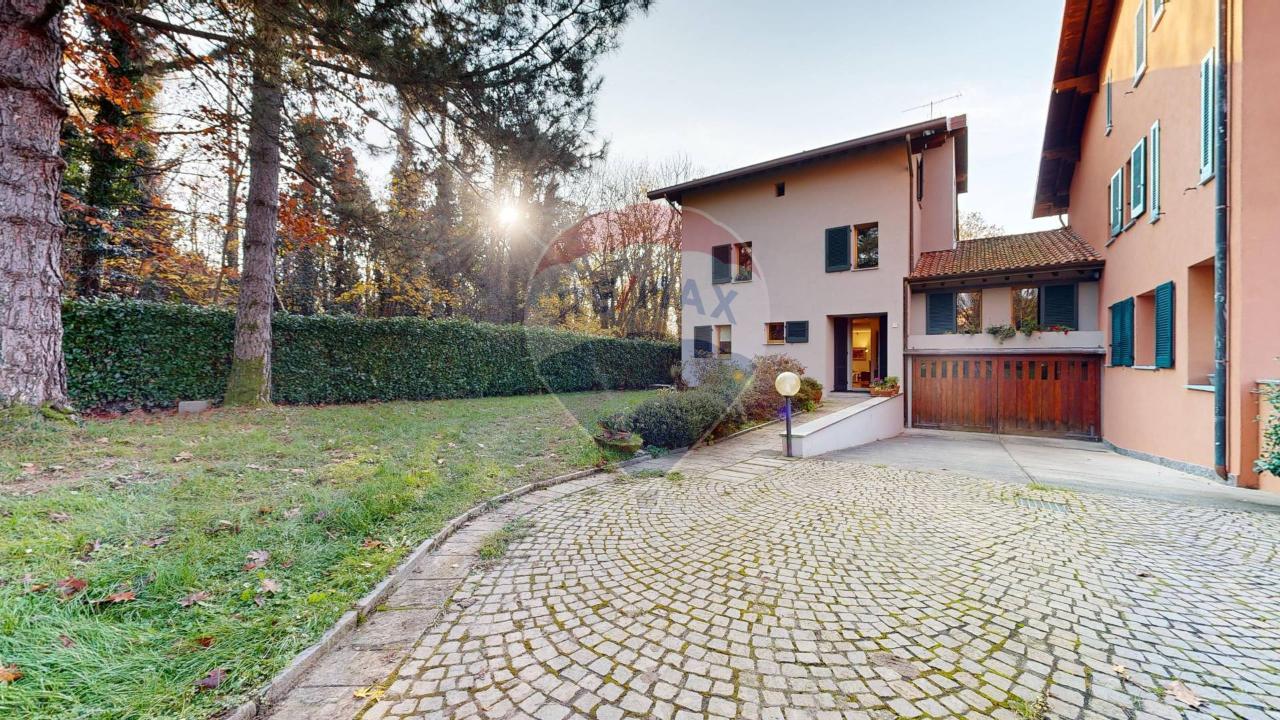 8-Zimmer Villa in Missaglia, Italy, Nr. 31615