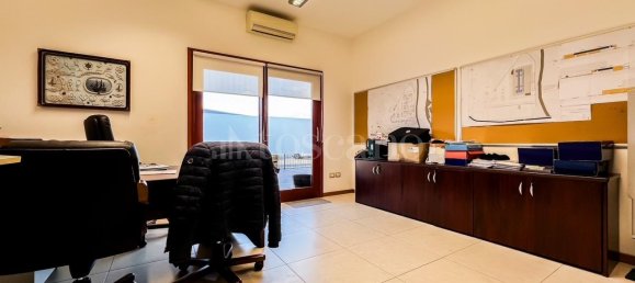 2-salle Bureau à Olbia, Italy No. 116720 12