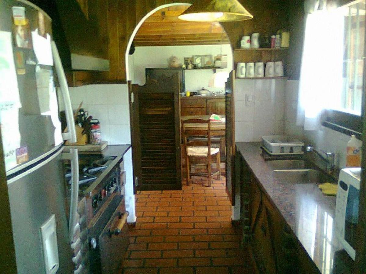 4 bedrooms House in Mar del Plata, Argentina No. 74746