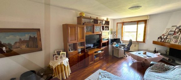 2 bedrooms Apartment in Pisa, Italy No. 27013 2