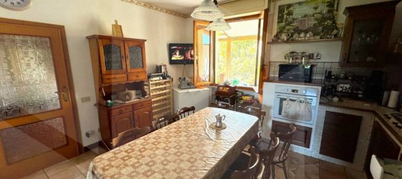 2 bedrooms Apartment in Pisa, Italy No. 27013 6