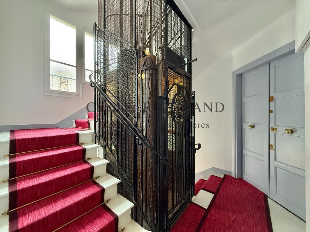 1 bedroom Apartment in Asnieres-sur-Seine, France No. 296571