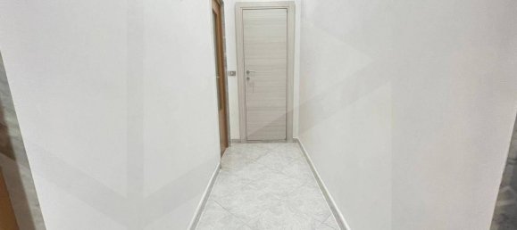 Apartamento de 3 divisões em Bari, Italy N.º 29856 16