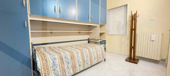 Apartamento de 3 divisões em Bari, Italy N.º 29856 5