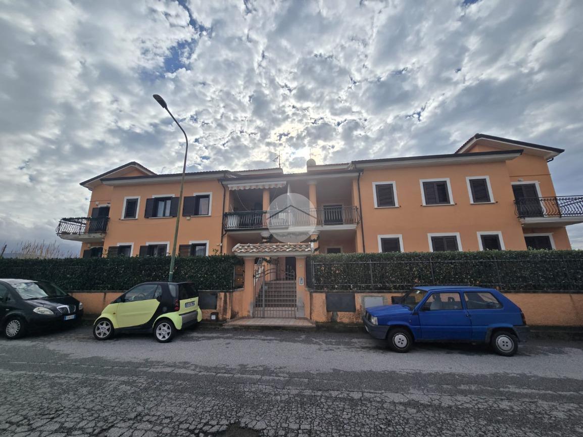Apartamento de 4 divisões em Scalea, Italy N.º 2428