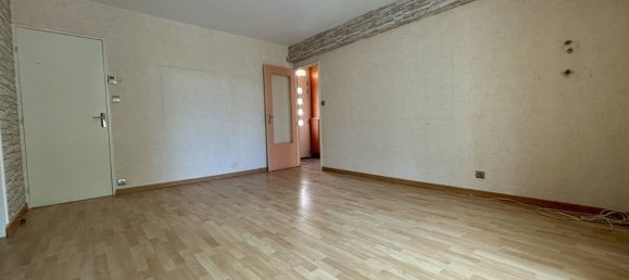 Casa T4 em Le Chambon-Feugerolles, France N.º 279319 3