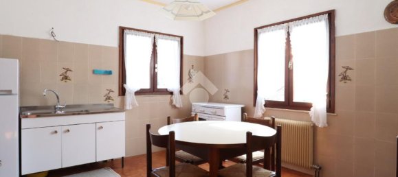 3 Schlafzimmer Haus in Udine, Italy, Nr. 53863 4