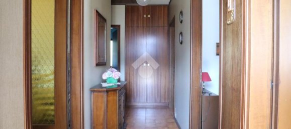 3 Schlafzimmer Haus in Udine, Italy, Nr. 53863 2