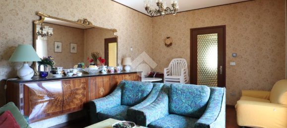 3 Schlafzimmer Haus in Udine, Italy, Nr. 53863 7