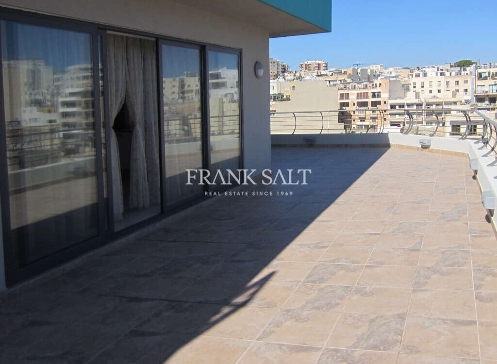 2 bedrooms Penthouse in Saint Julian's, Malta No. 3546
