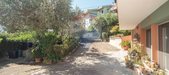 10 bedrooms House in Città Sant'Angelo, Italy No. 356050 42