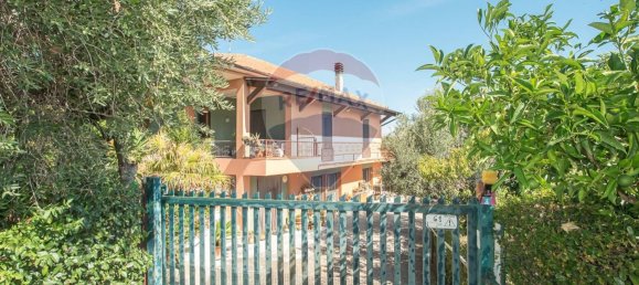 10 bedrooms House in Città Sant'Angelo, Italy No. 356050 41