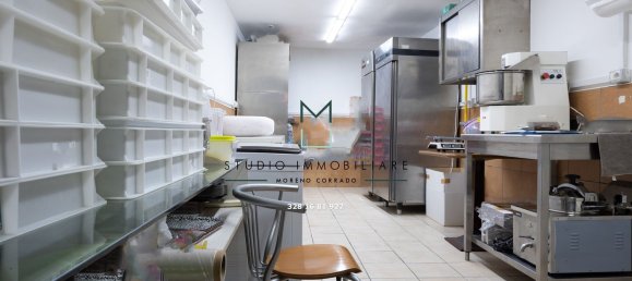  عقار تجاري في Avellino, Italy 146متر مربع رقم 31080 10